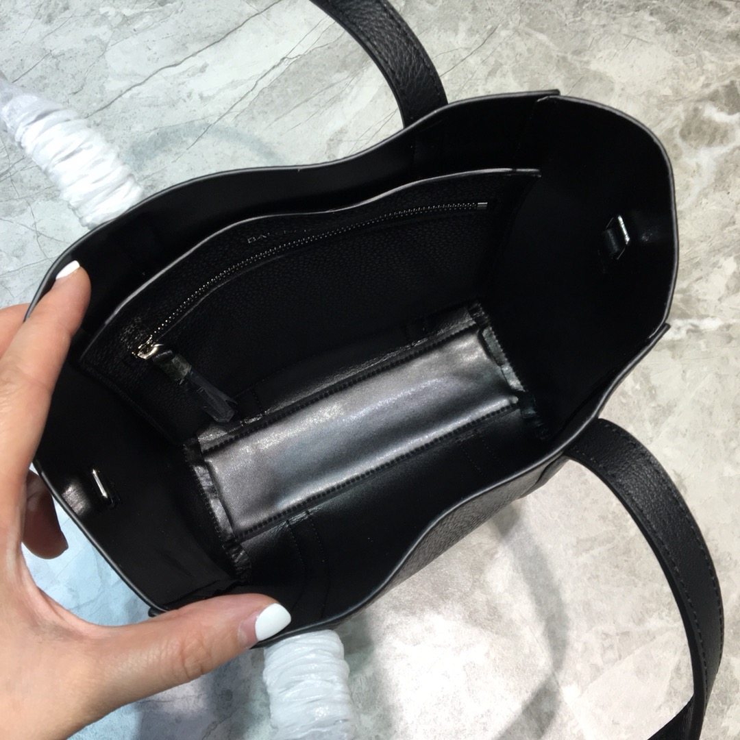 EVERYDAY XXS TOTE BAG, BALENCIAGA HANDBAGS