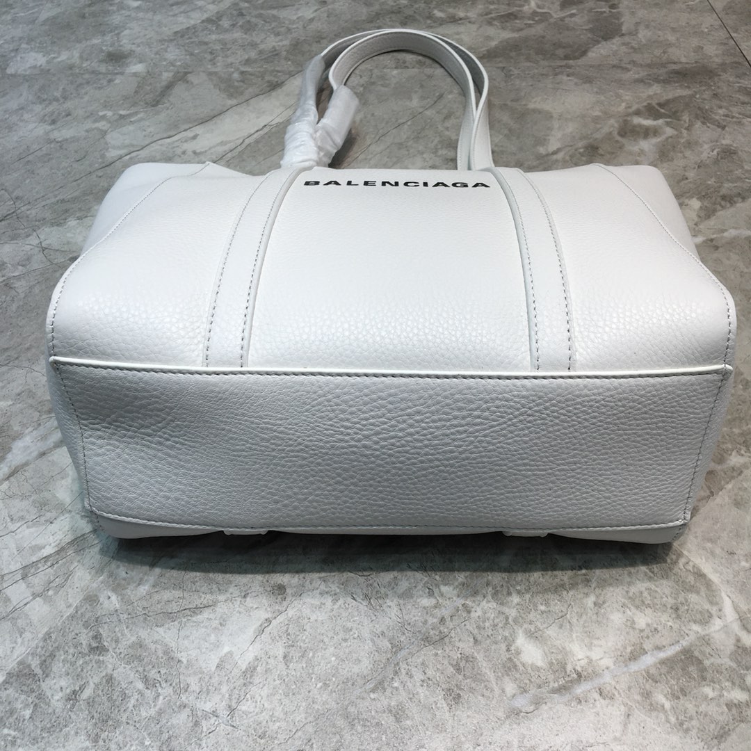 EVERYDAY XS TOTE BAG, BALENCIAGA HANDBAGS