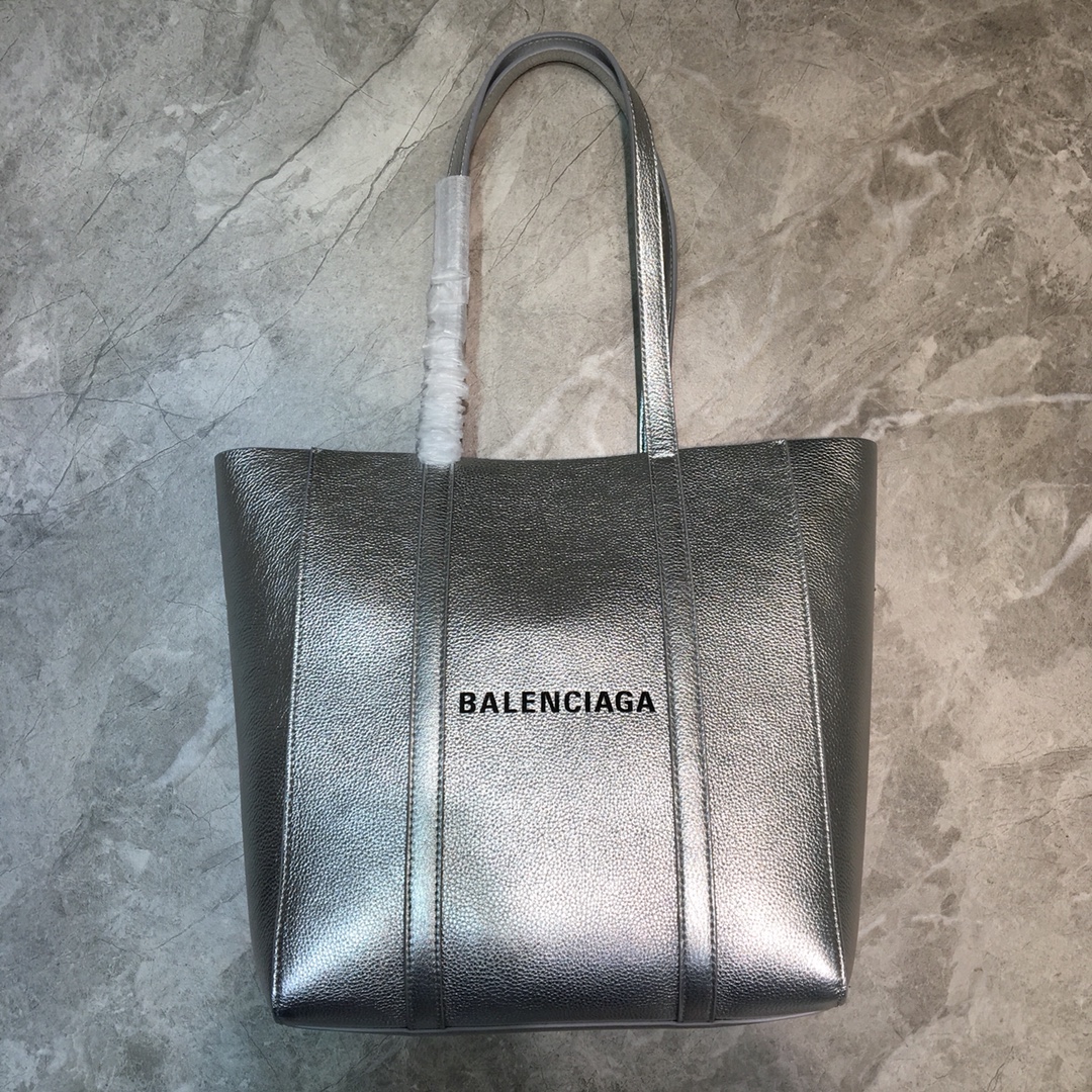EVERYDAY XS TOTE BAG, BALENCIAGA HANDBAGS