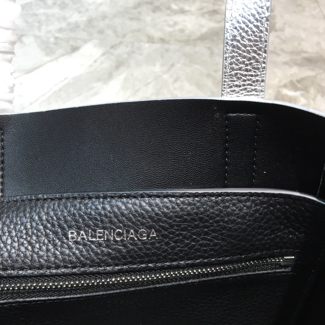 EVERYDAY XXS TOTE BAG, BALENCIAGA HANDBAGS