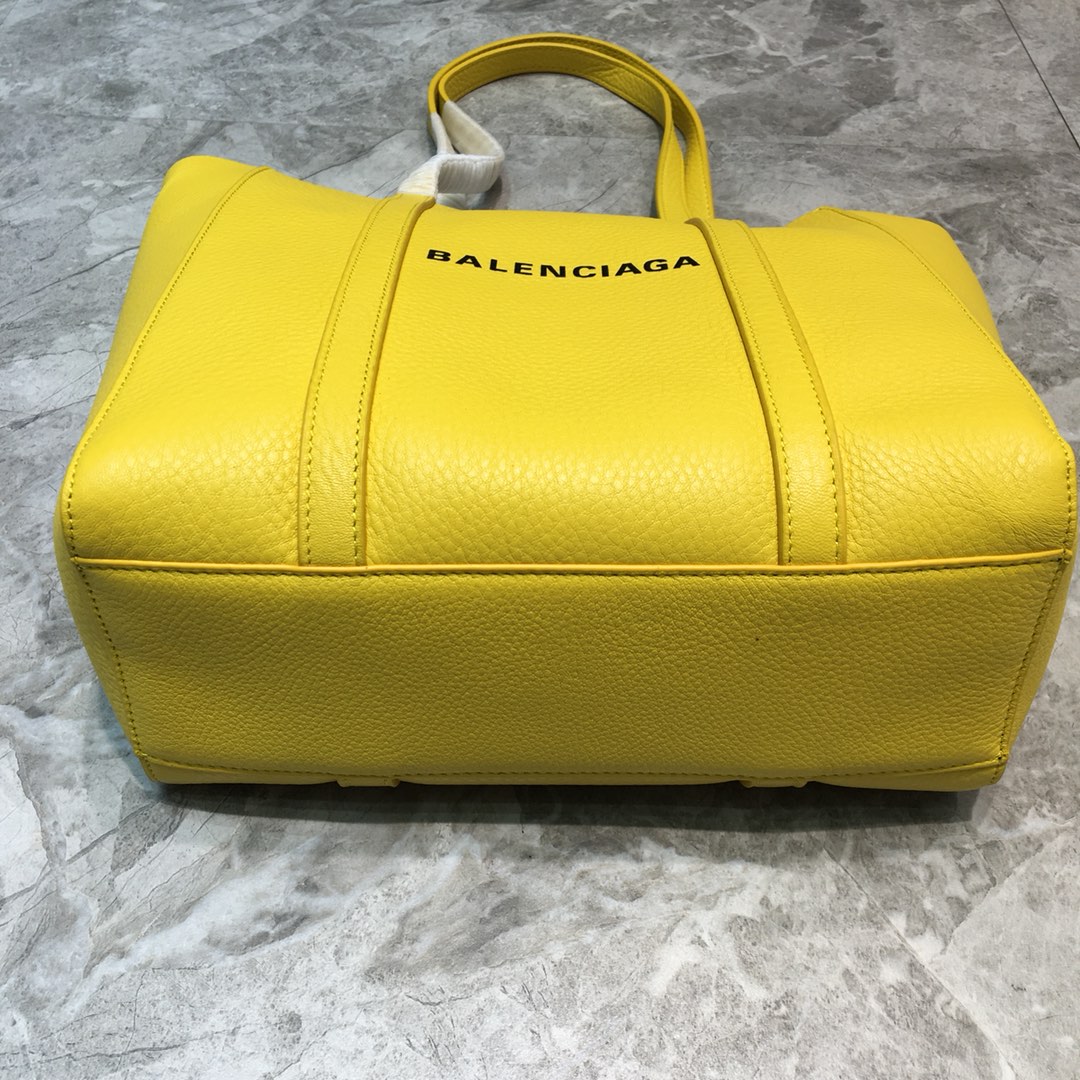 EVERYDAY XS TOTE BAG, BALENCIAGA HANDBAGS