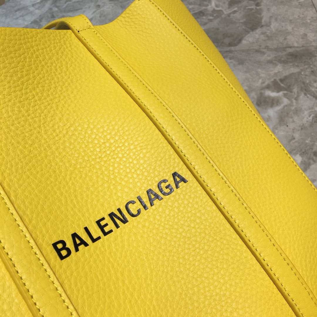 EVERYDAY XS TOTE BAG, BALENCIAGA HANDBAGS