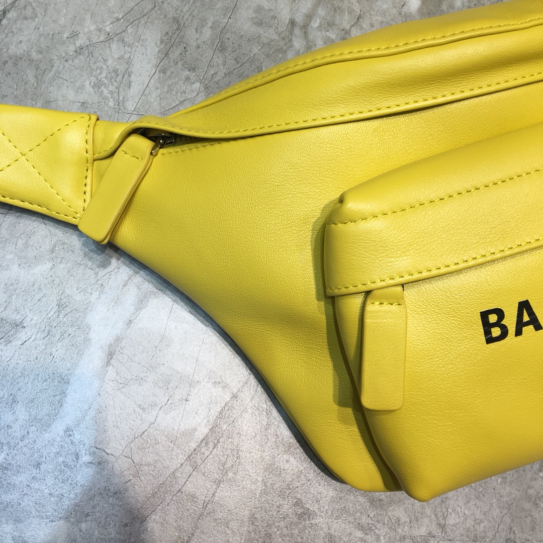 EVERYDAY XS BELTPACK, BALENCIAGA HANDBAG