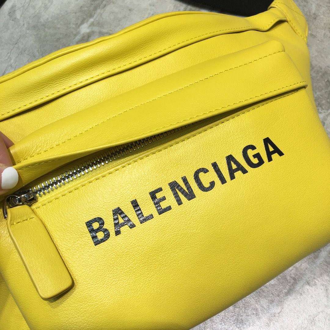 EVERYDAY XS BELTPACK, BALENCIAGA HANDBAG