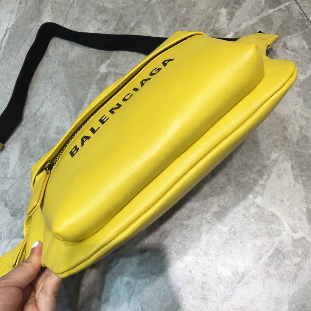 EVERYDAY XS BELTPACK, BALENCIAGA HANDBAG