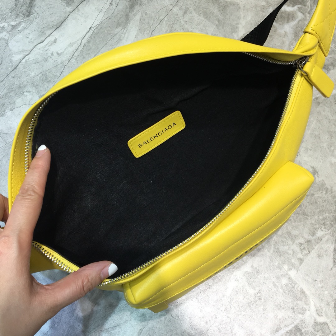 EVERYDAY XS BELTPACK, BALENCIAGA HANDBAG