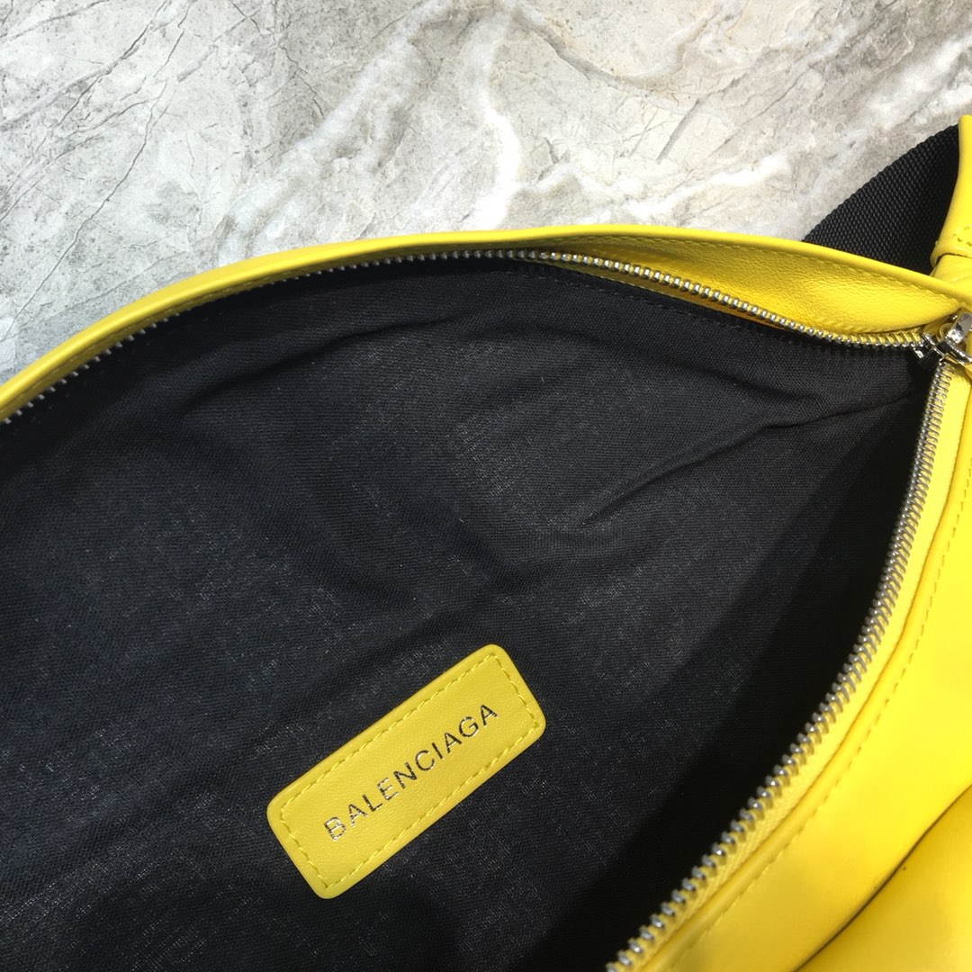 EVERYDAY XS BELTPACK, BALENCIAGA HANDBAG