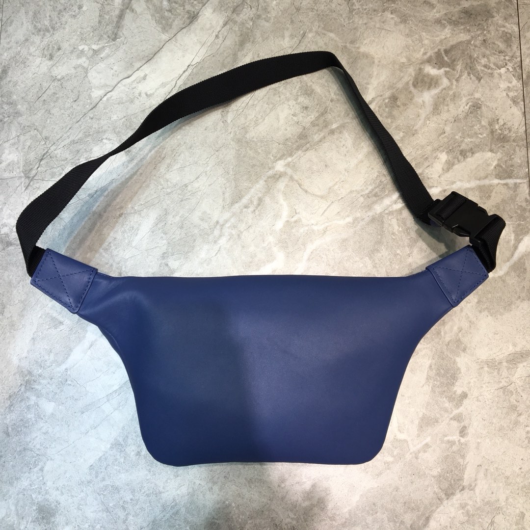 EVERYDAY XS BELTPACK, BALENCIAGA HANDBAG