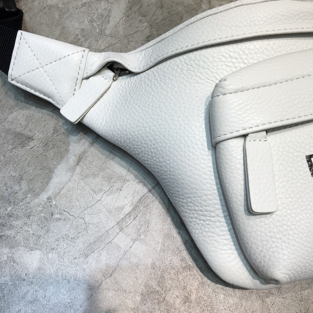 EVERYDAY XS BELTPACK, BALENCIAGA HANDBAG