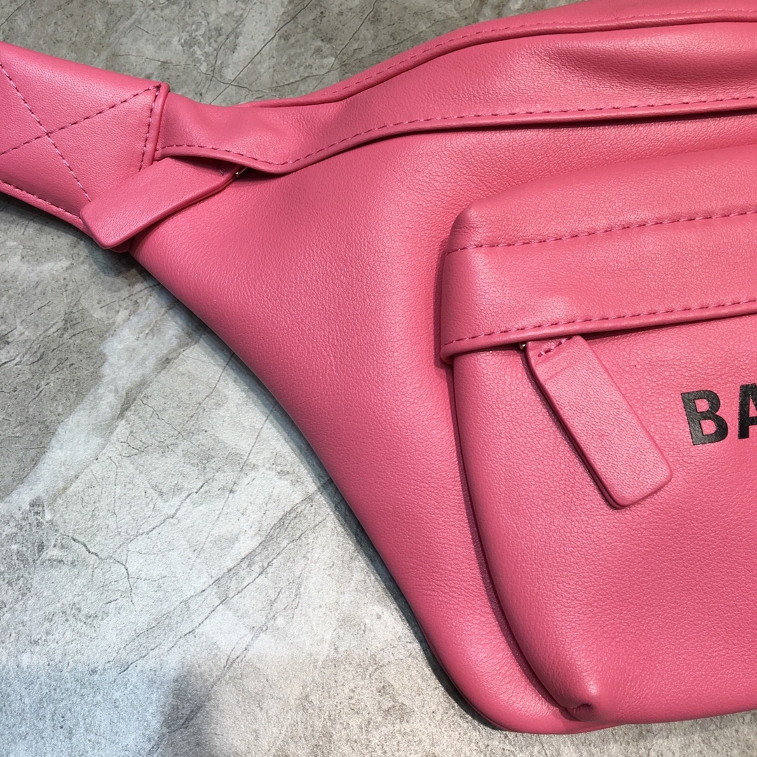 EVERYDAY XS BELTPACK, BALENCIAGA HANDBAG