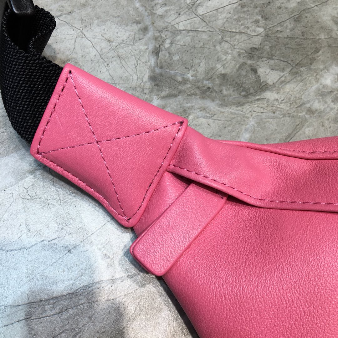 EVERYDAY XS BELTPACK, BALENCIAGA HANDBAG