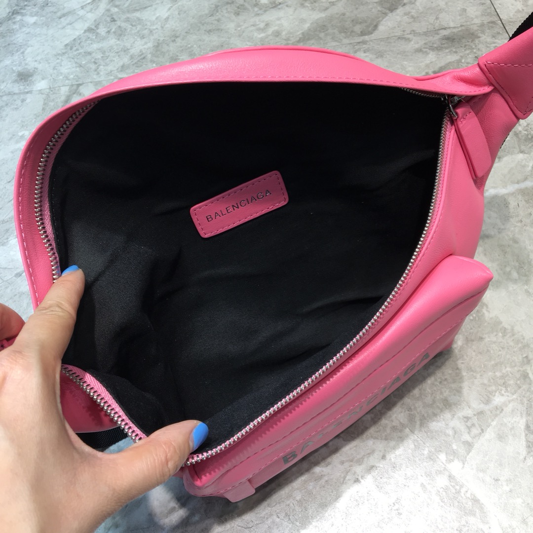 EVERYDAY XS BELTPACK, BALENCIAGA HANDBAG