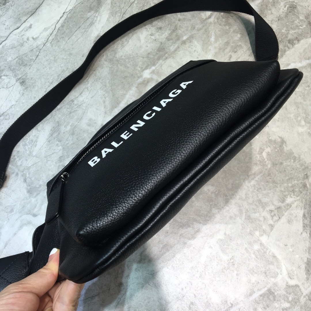EVERYDAY XS BELTPACK, BALENCIAGA HANDBAG