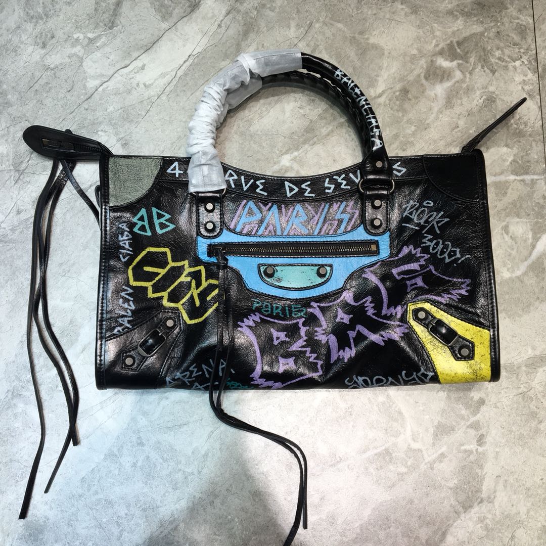 CLASSIC CITY SHOULDER BAG, BALENCIAGA HANDBAGS