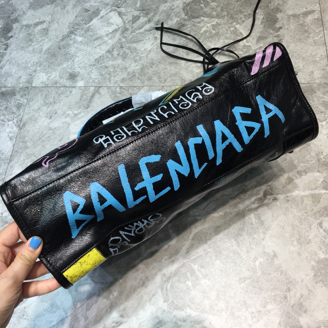 CLASSIC CITY SHOULDER BAG, BALENCIAGA HANDBAGS