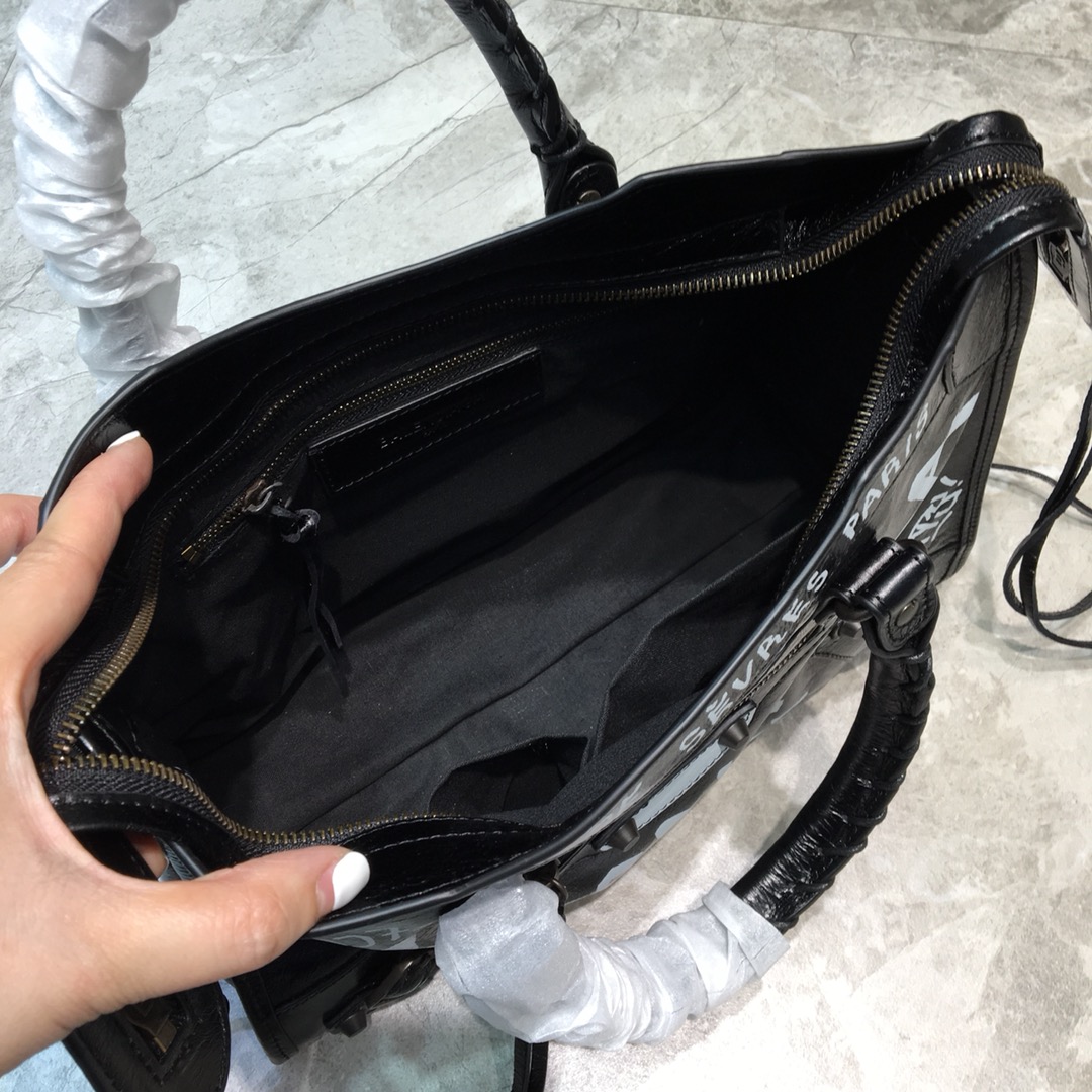CLASSIC CITY SMALL SHOULDER BAG, BALENCIAGA HANDBAGS