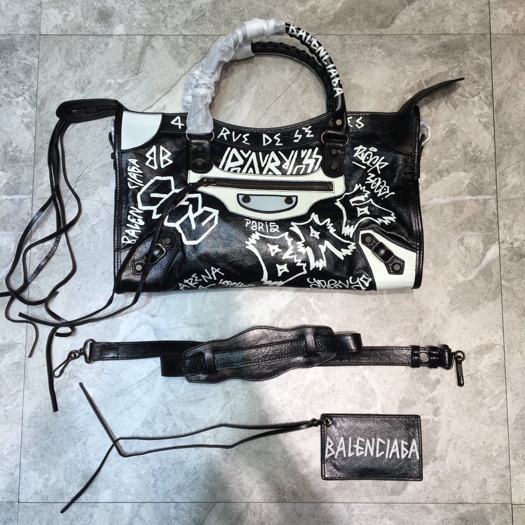 CLASSIC CITY SHOULDER BAG, BALENCIAGA HANDBAGS