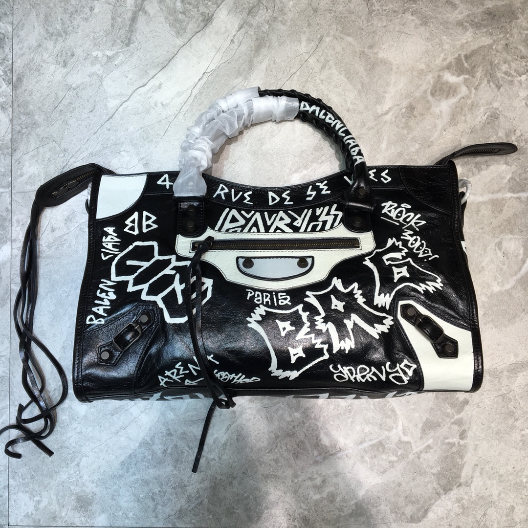 CLASSIC CITY SHOULDER BAG, BALENCIAGA HANDBAGS