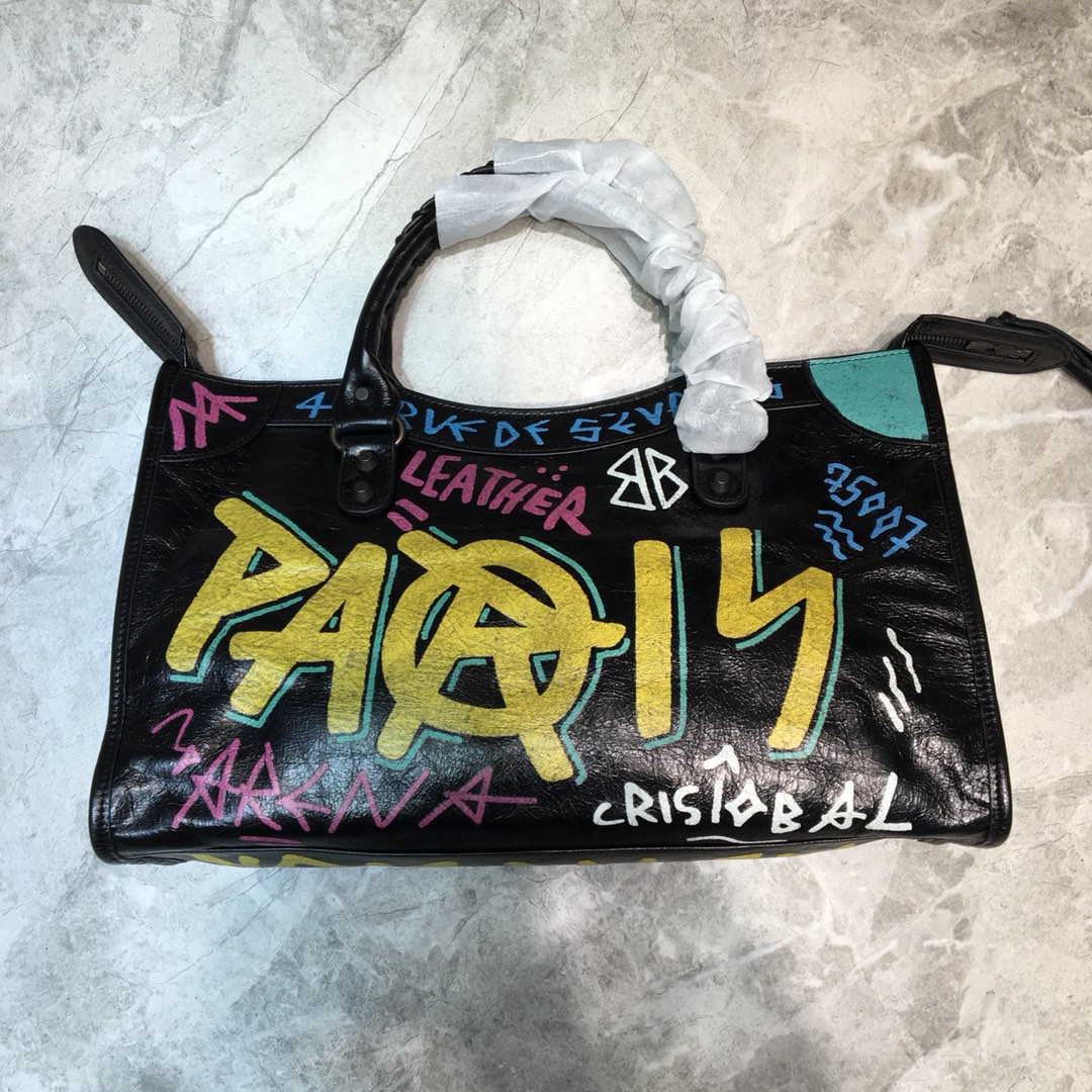 CLASSIC CITY SHOULDER BAG, BALENCIAGA HANDBAGS