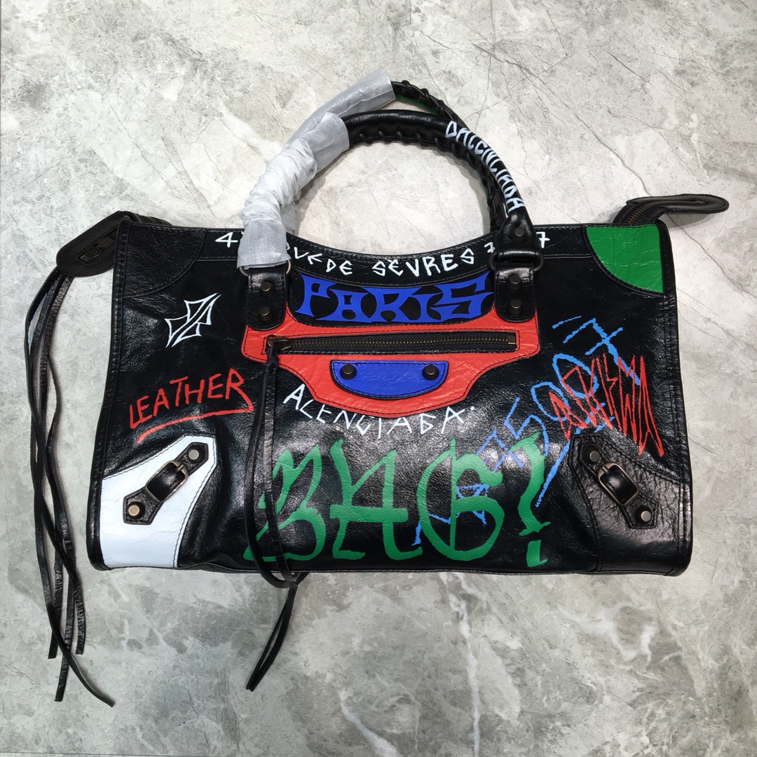 CLASSIC CITY SHOULDER BAG, BALENCIAGA HANDBAGS
