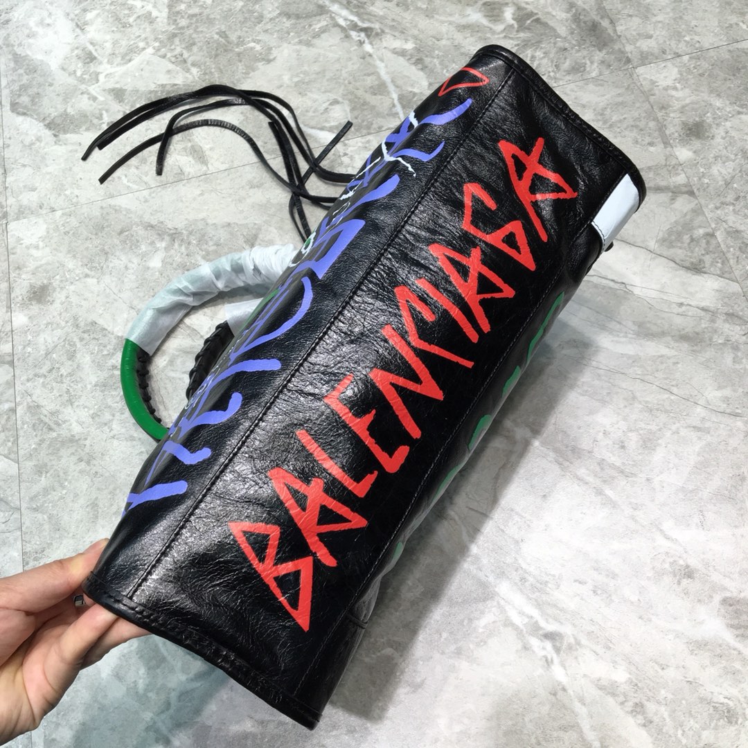 CLASSIC CITY SHOULDER BAG, BALENCIAGA HANDBAGS