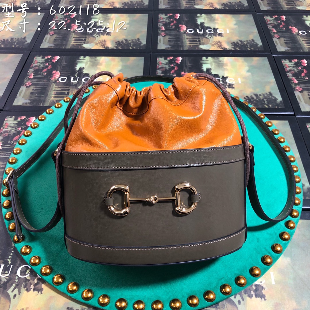 602118 Gucci 1955 Horsebit bucket bag