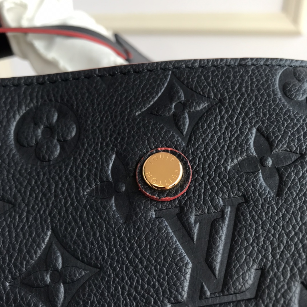 M42746, LOUIS VUITTON LV, MONTAIGNE MM For the dynamic businesswoman
