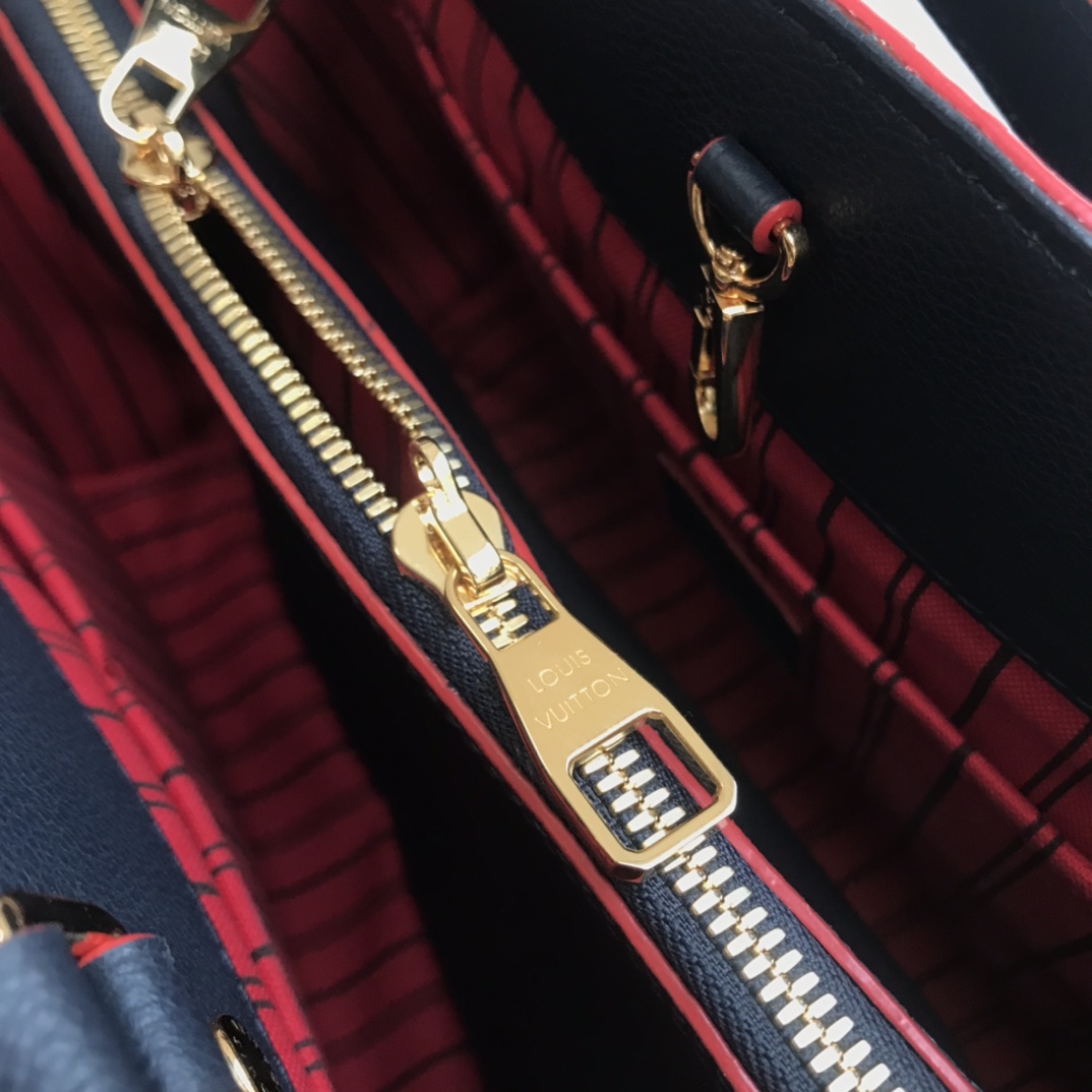 M42746, LOUIS VUITTON LV, MONTAIGNE MM For the dynamic businesswoman