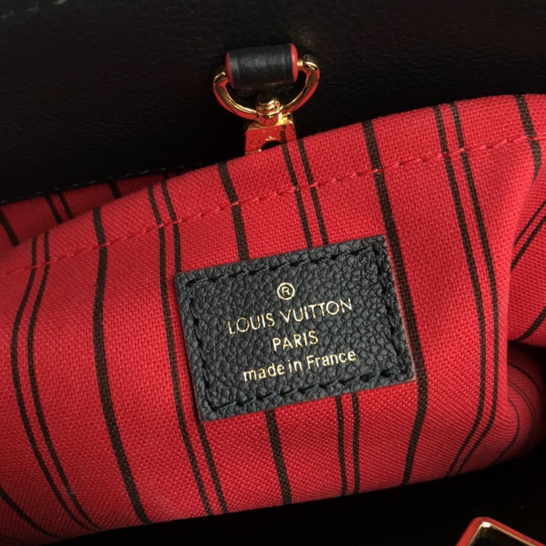 M42746, LOUIS VUITTON LV, MONTAIGNE MM For the dynamic businesswoman