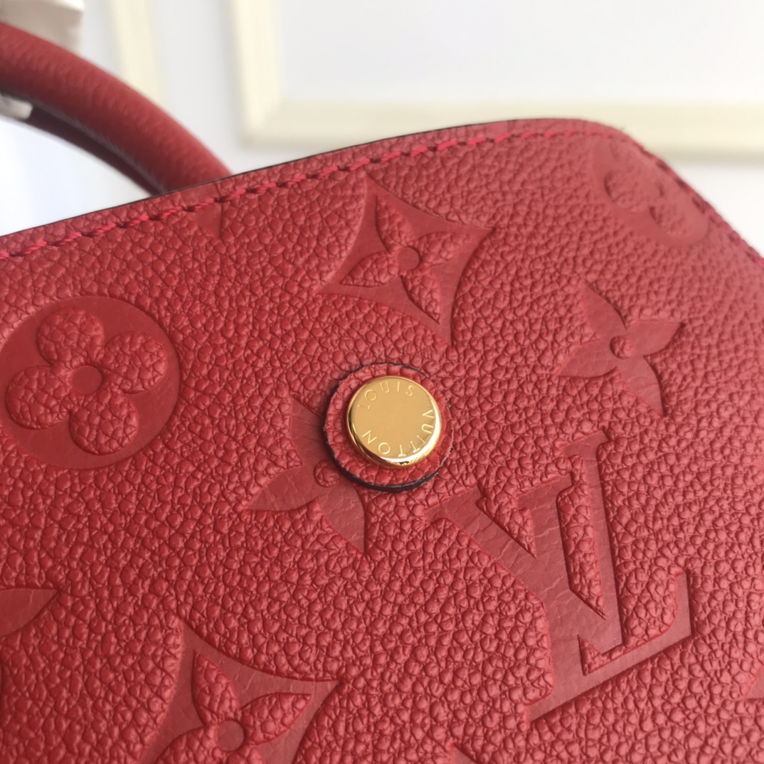 M41194, LOUIS VUITTON LV, MONTAIGNE MM For the dynamic businesswoman