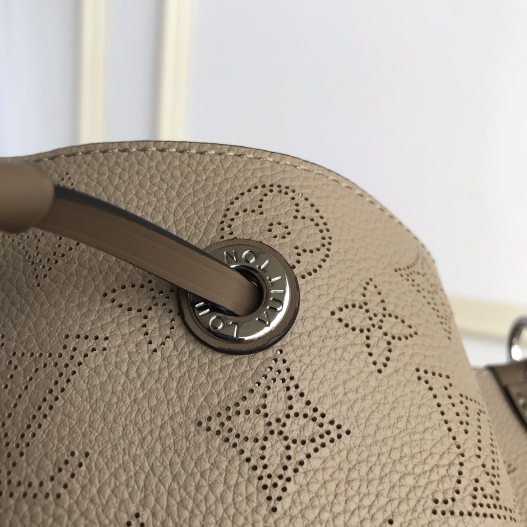 M55799 MURIA Leather Bucket Bag, Crossbody Purse | LOUIS VUITTON