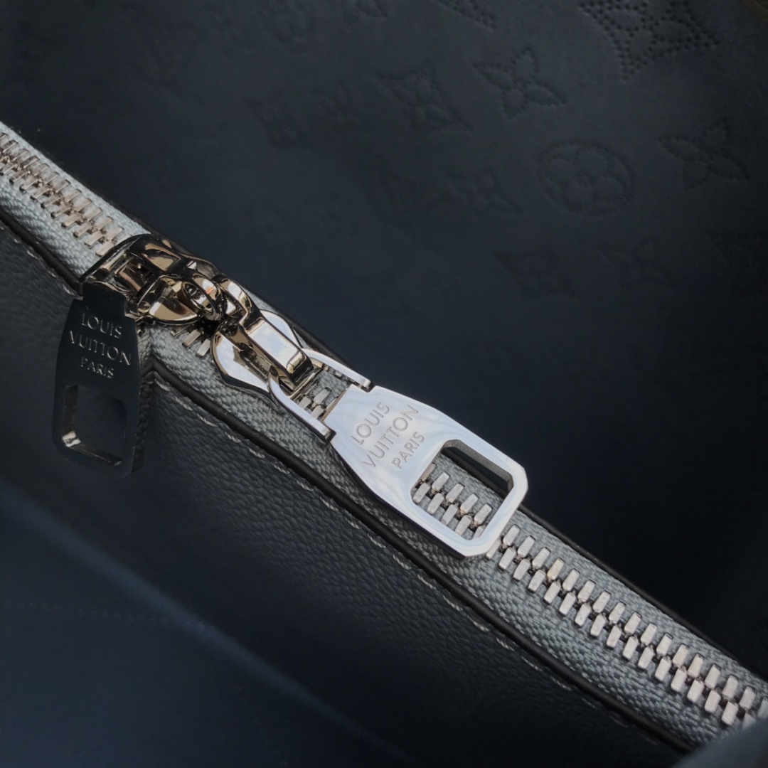 M55906 MURIA Leather Bucket Bag, Crossbody Purse | LOUIS VUITTON