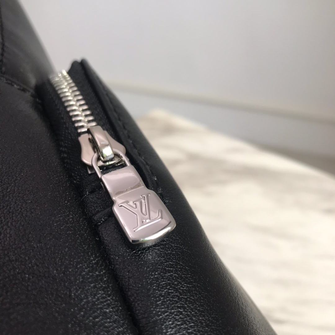  N41719, AVENUE SLING BAG, LOUIS VUITTON LV