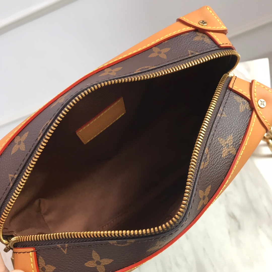 M44660 SOFT TRUNK, Louis Vuitton LV