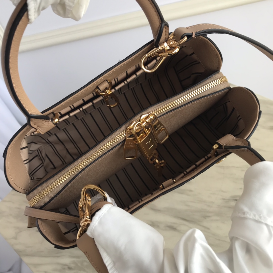 M44160, LOUIS VUITTON LV, MONTAIGNE BB For the dynamic businesswoman