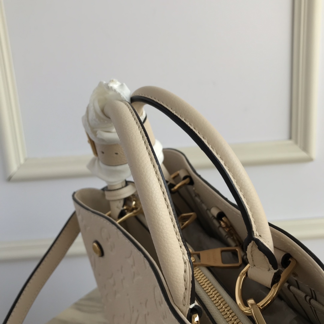 M44607, LOUIS VUITTON LV, MONTAIGNE BB For the dynamic businesswoman