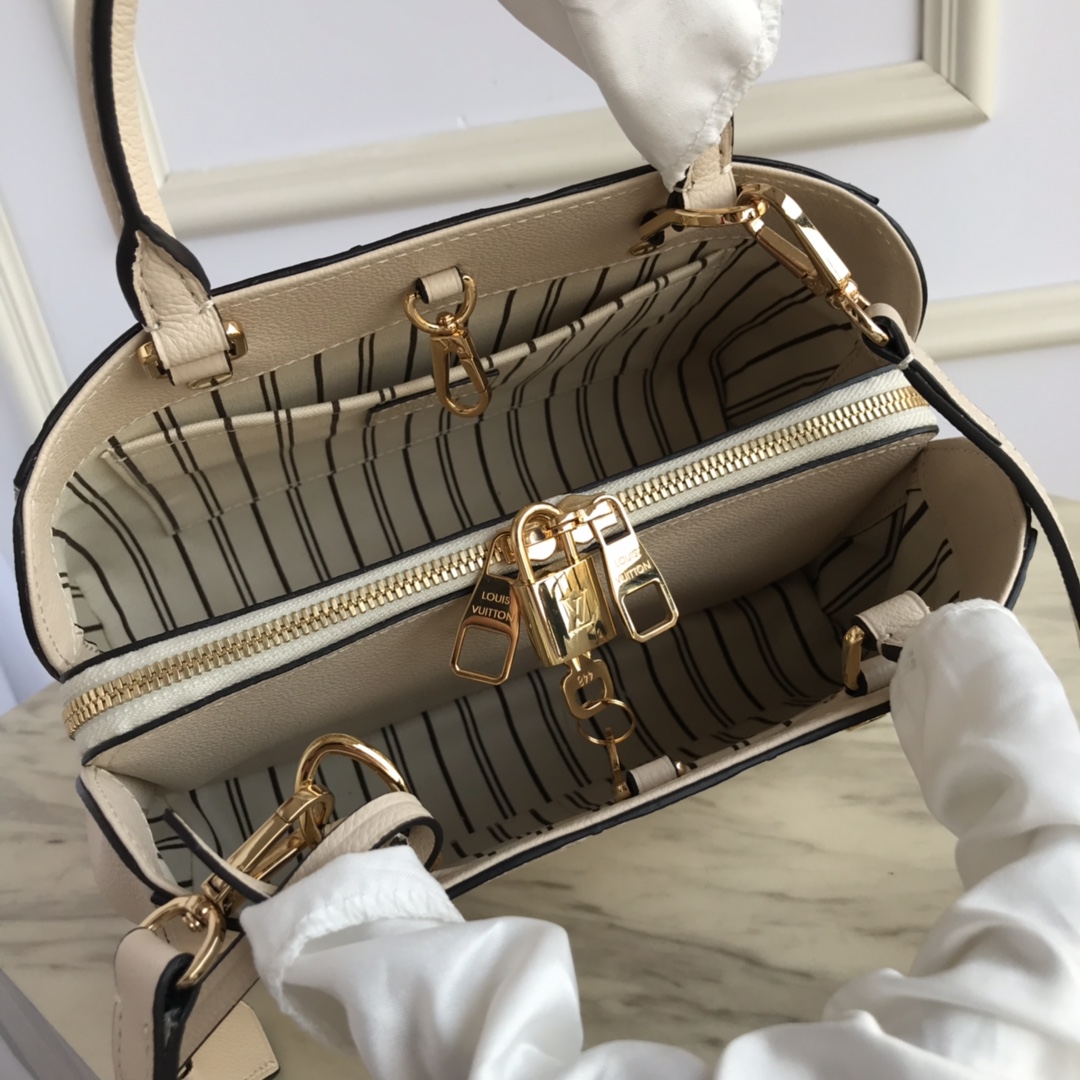 M44607, LOUIS VUITTON LV, MONTAIGNE BB For the dynamic businesswoman
