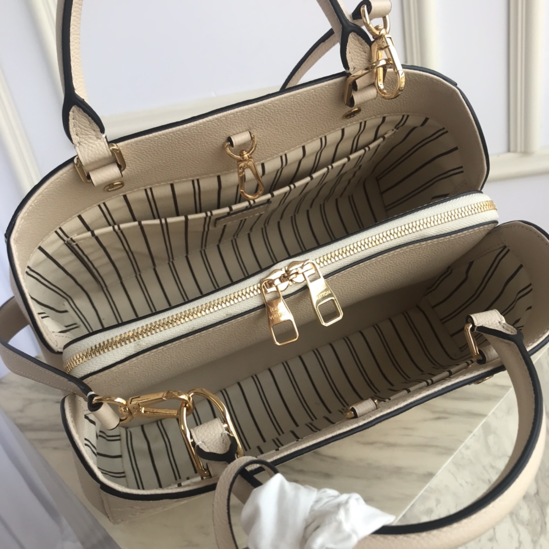 M44061,LOUIS VUITTON LV, MONTAIGNE MM For the dynamic businesswoman