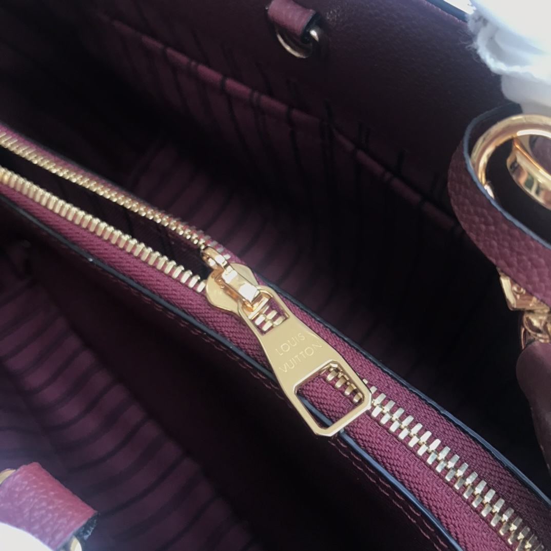 M43258, LOUIS VUITTON LV, MONTAIGNE MM For the dynamic businesswoman