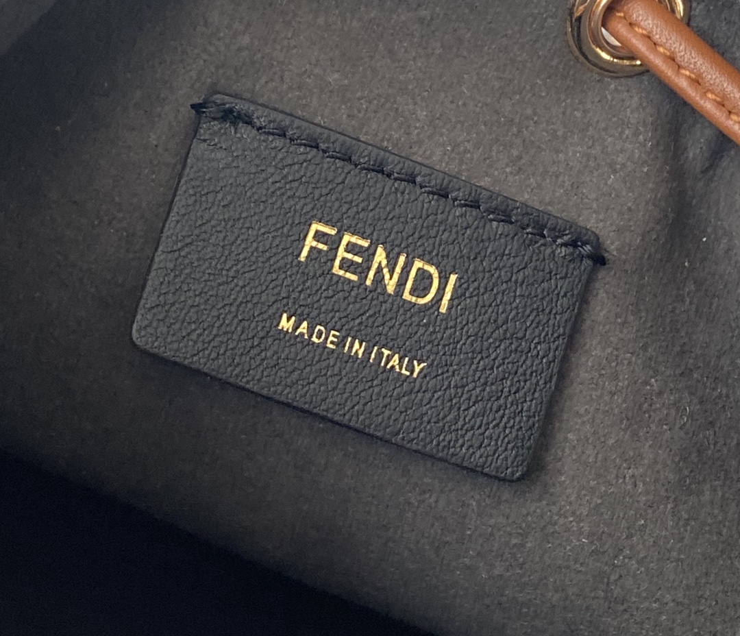 MON TRESOR, Fendi leather mini-bag