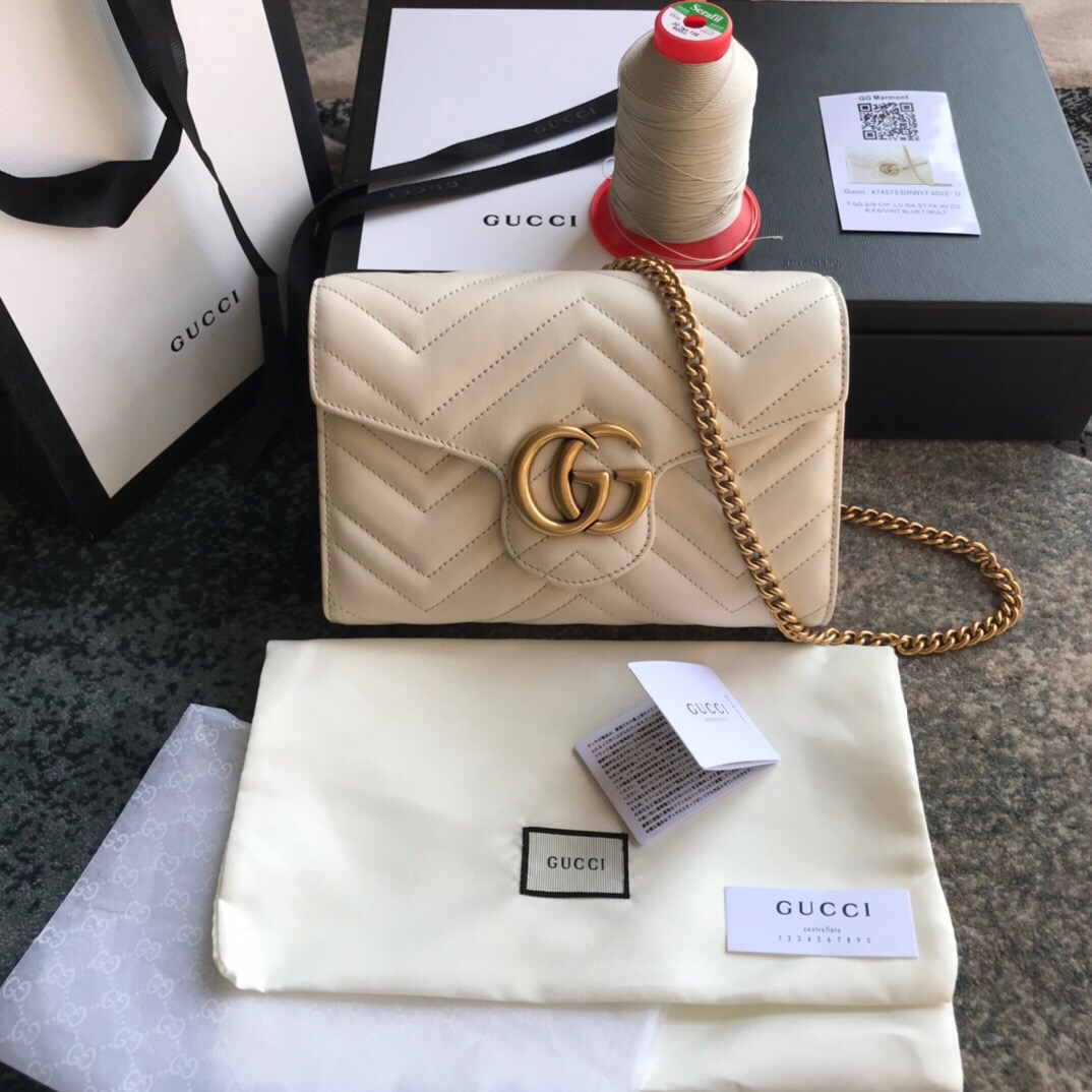 474575 Gucci GG Marmont matelassé mini bag