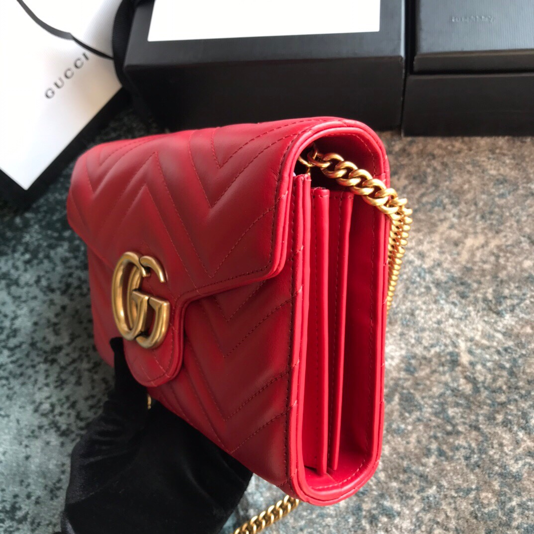 474575 Gucci GG Marmont matelassé mini bag