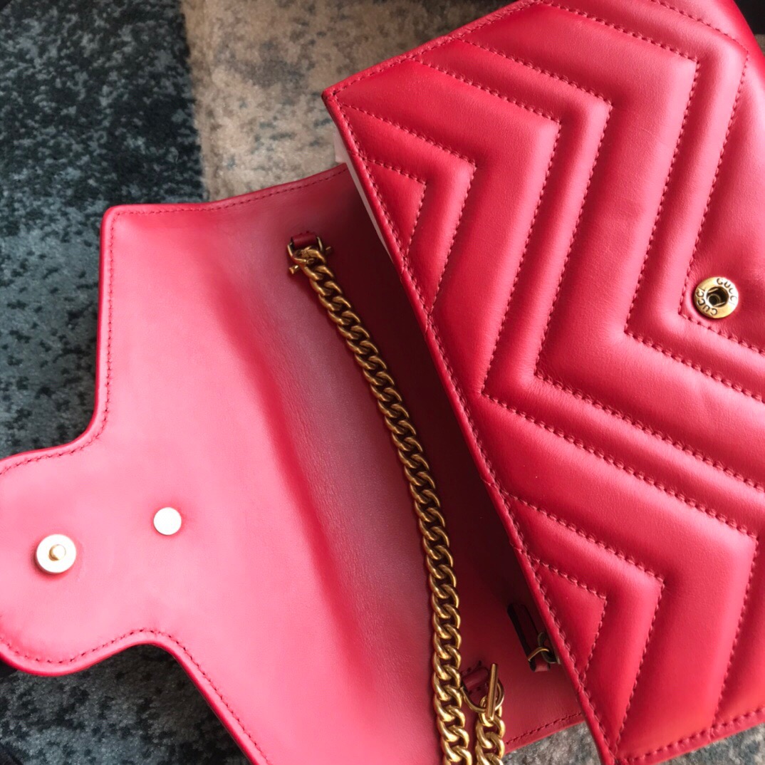 474575 Gucci GG Marmont matelassé mini bag