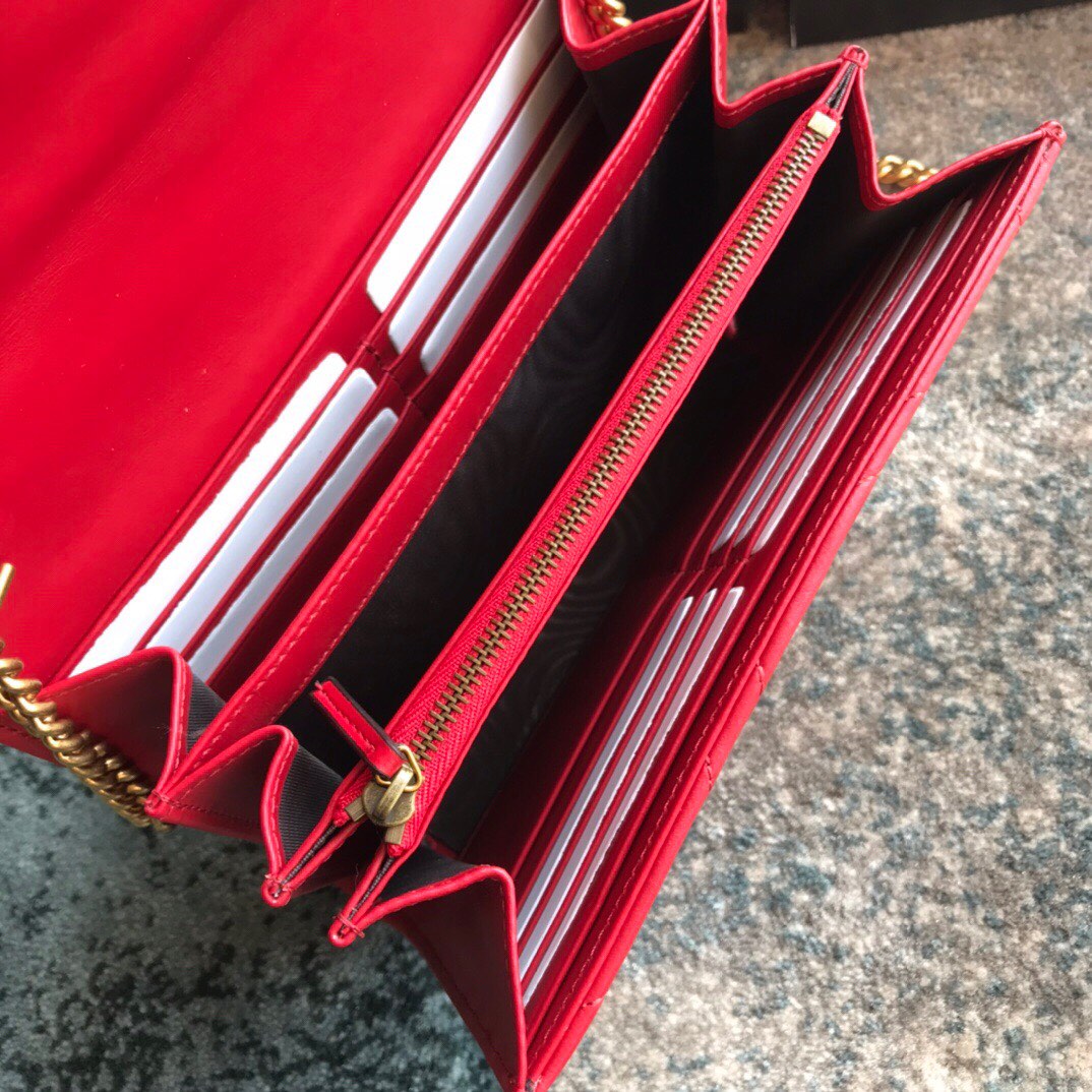 474575 Gucci GG Marmont matelassé mini bag