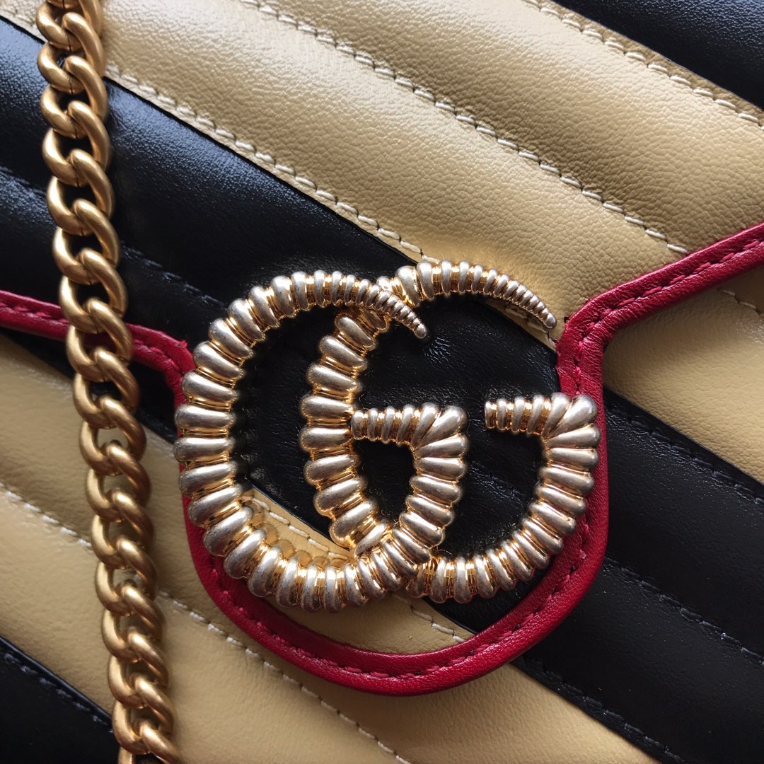573807 Gucci GG Marmont matelassé mini bag