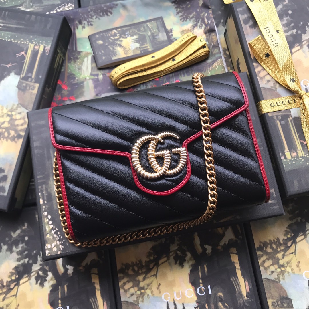 573807 Gucci GG Marmont matelassé mini bag