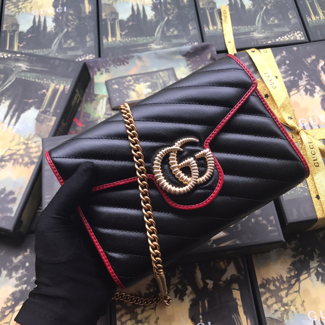 573807 Gucci GG Marmont matelassé mini bag