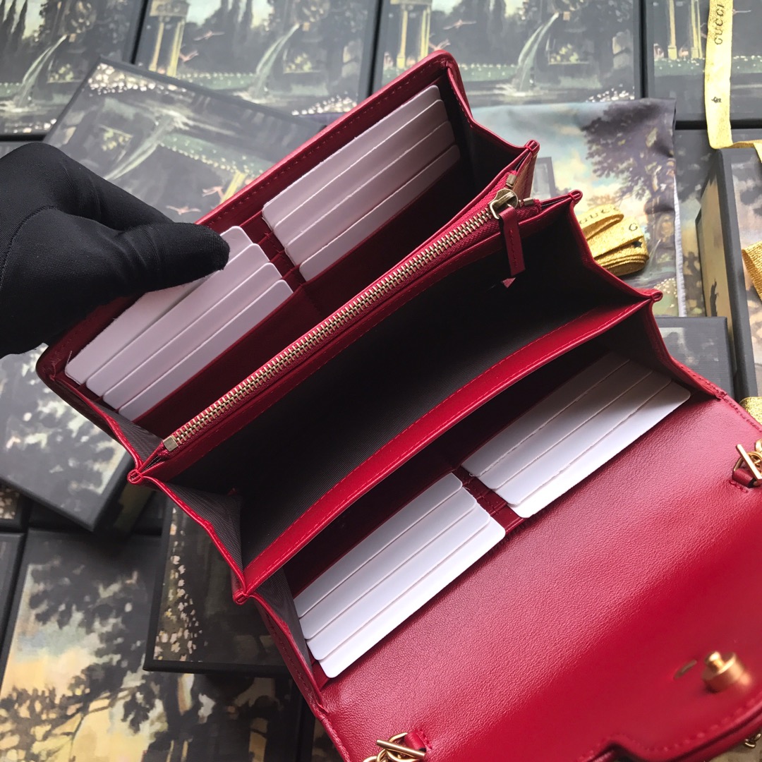 573807 Gucci GG Marmont matelassé mini bag