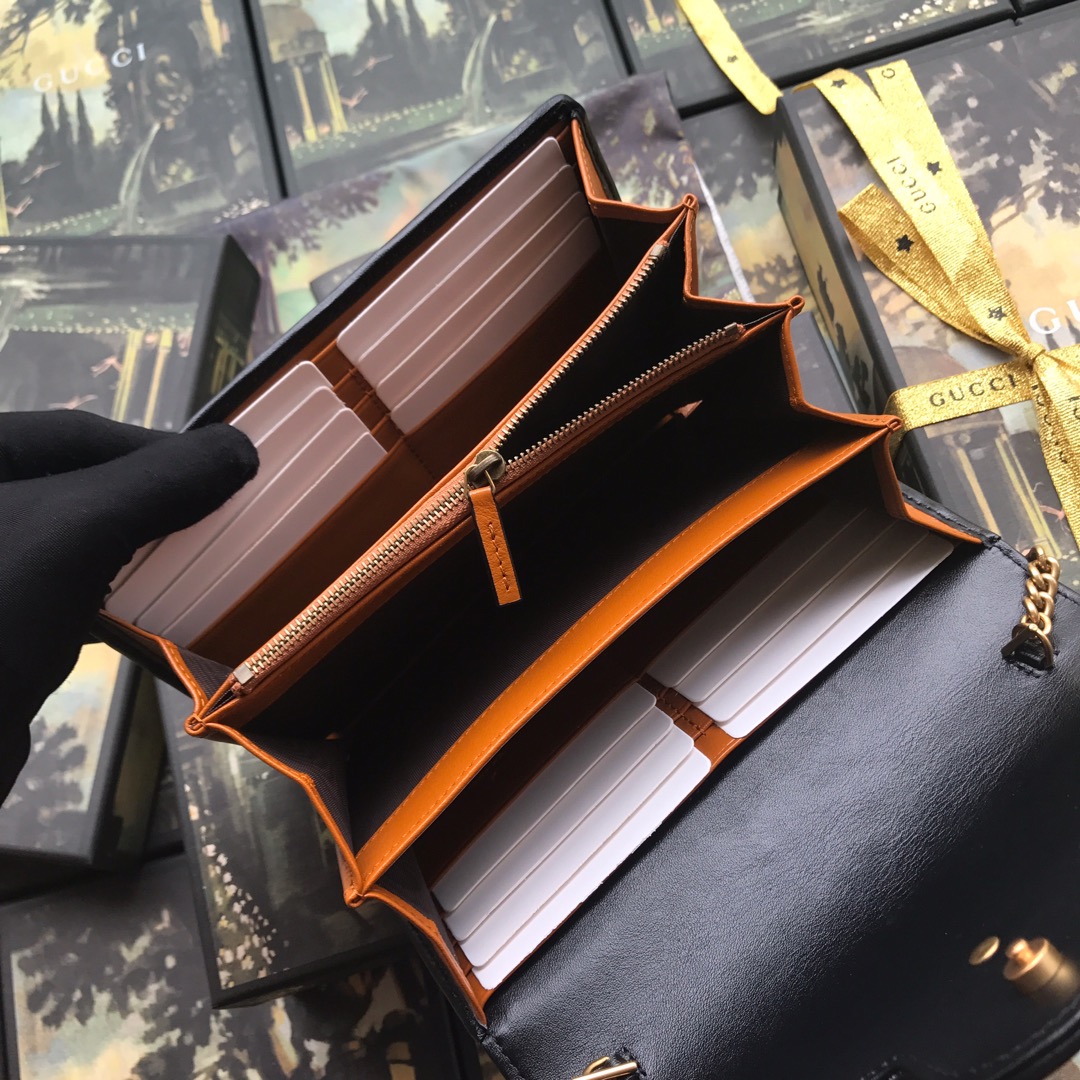 573807 Gucci GG Marmont matelassé mini bag