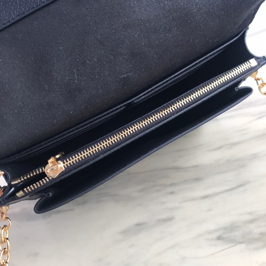 M67839 VAVIN CHAIN WALLET, Louis Vuitton LV WOMEN - Small Leather Goods - All Collections